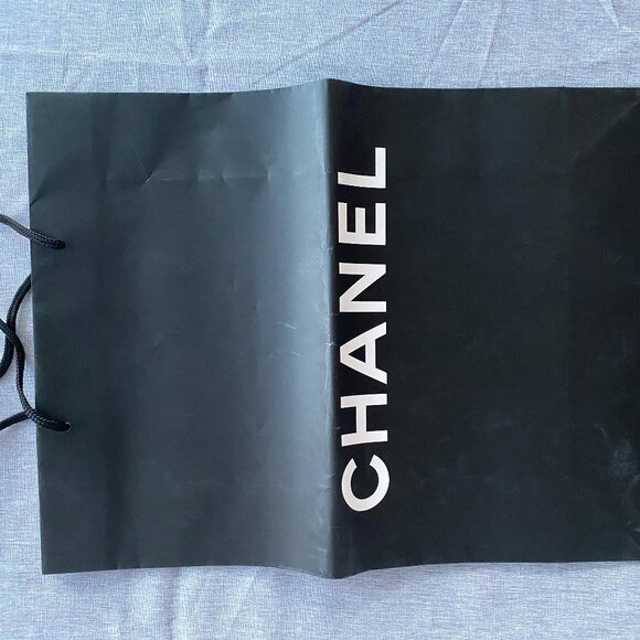 Chanel Large Shopping Bag - 💯 Authentic - Picture 1 of 2